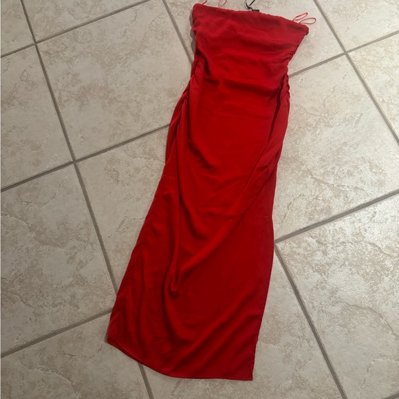House of Harlow Staples Ruched Long Dress in Red. - Picture 1 of 8